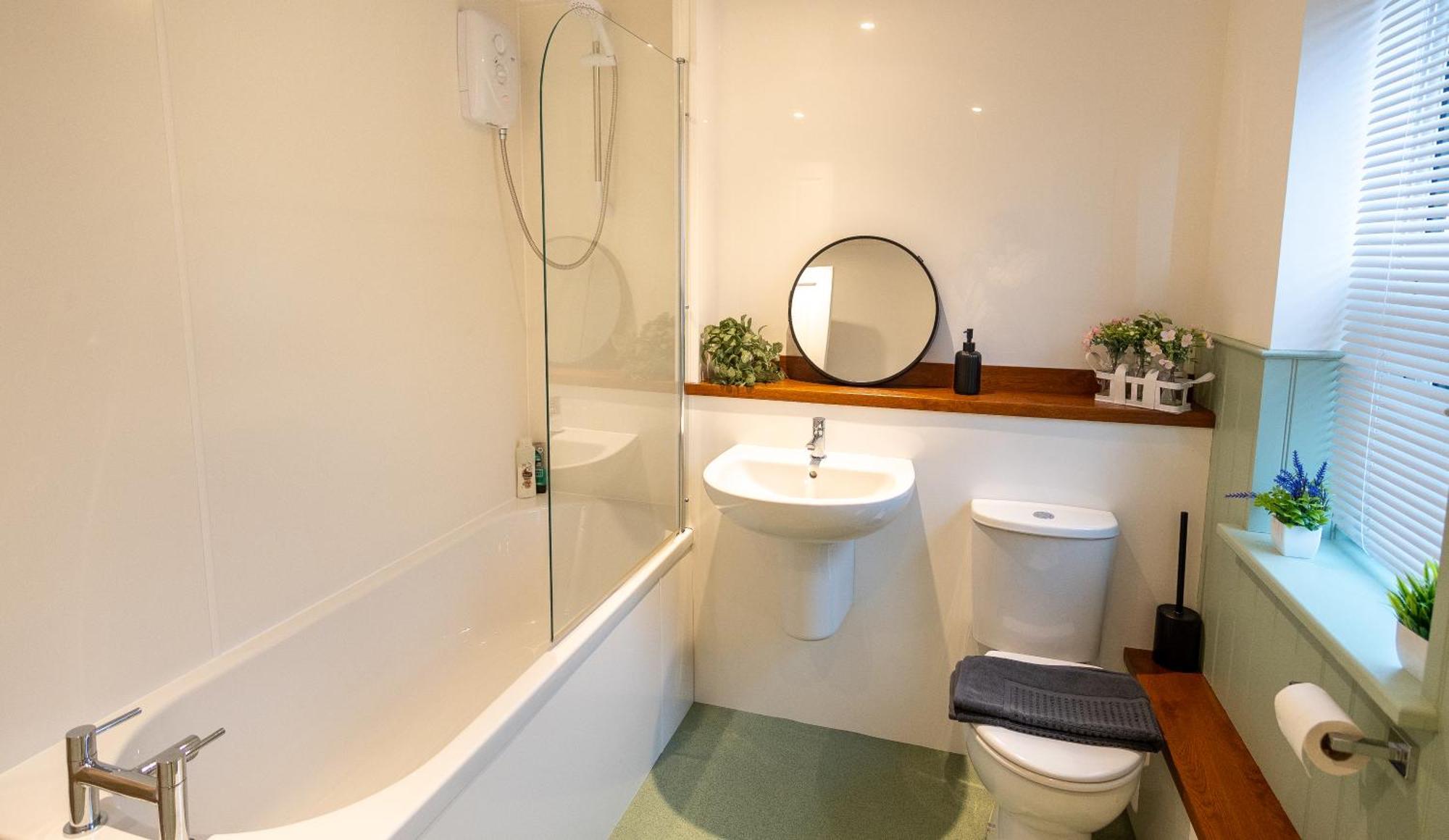 Holiday home Stylish Gateway-2 Bedroom House -5 Minutes From The *