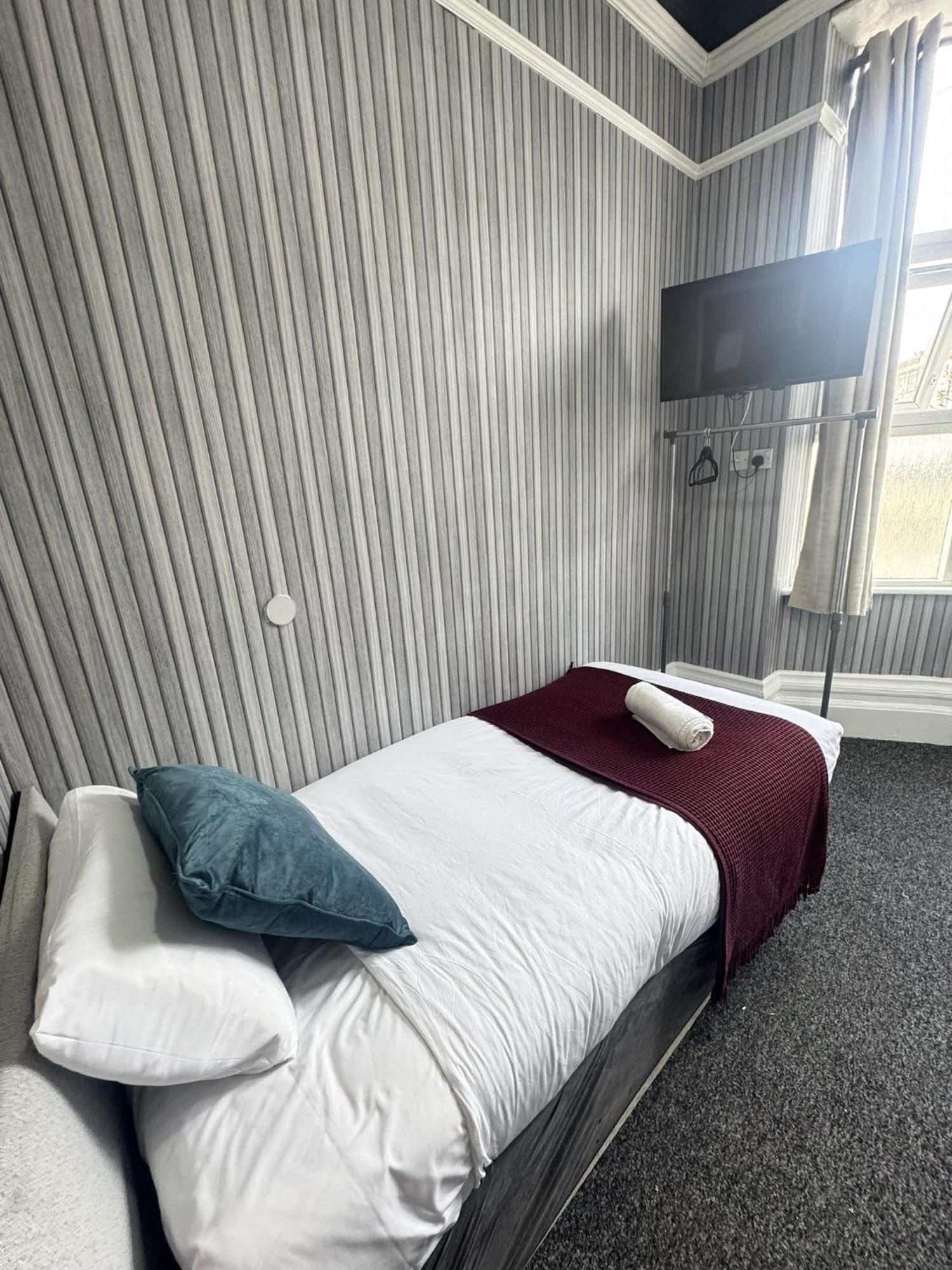 Hotel Marine Parade