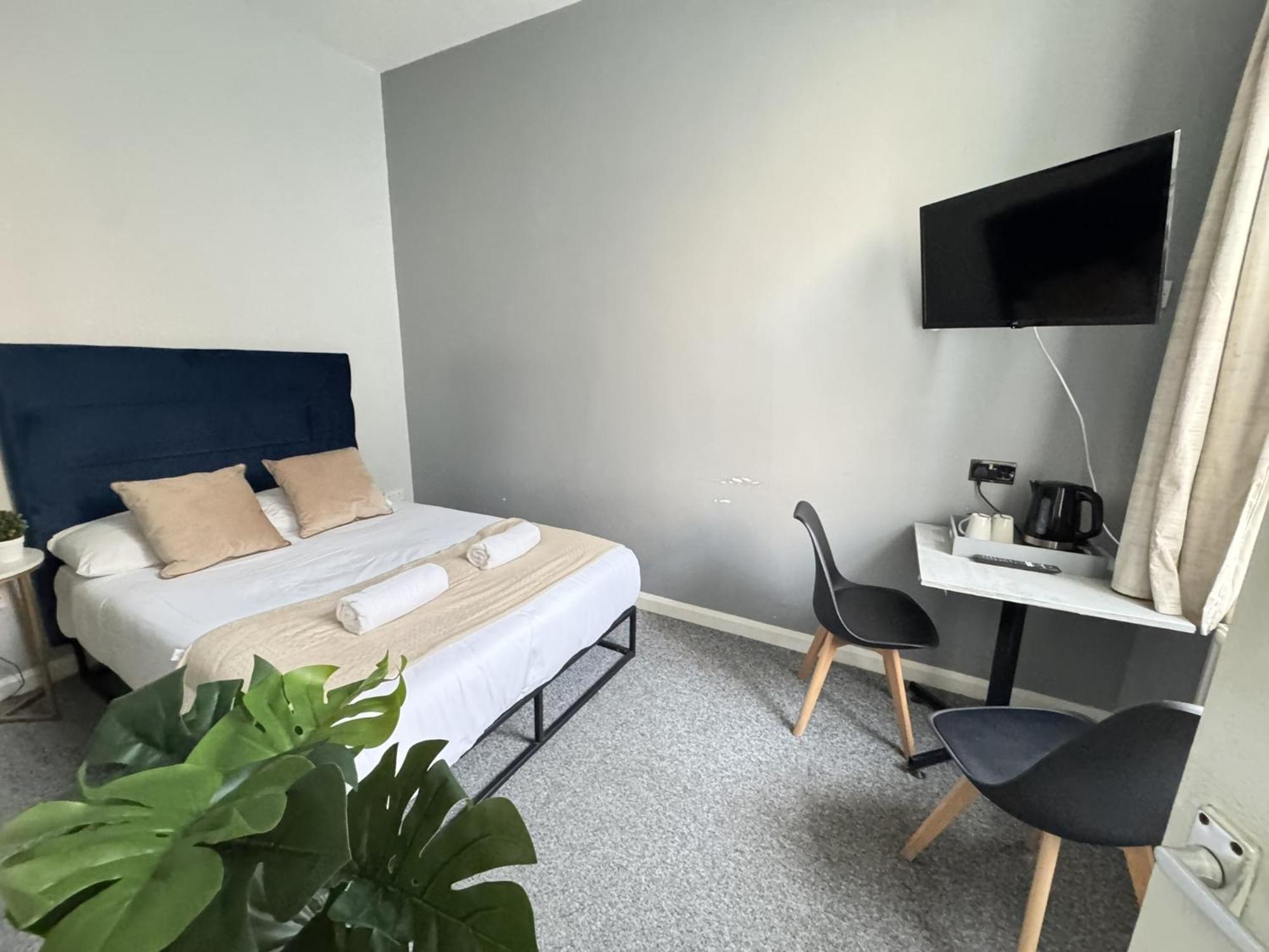 Hotel Marine Parade *