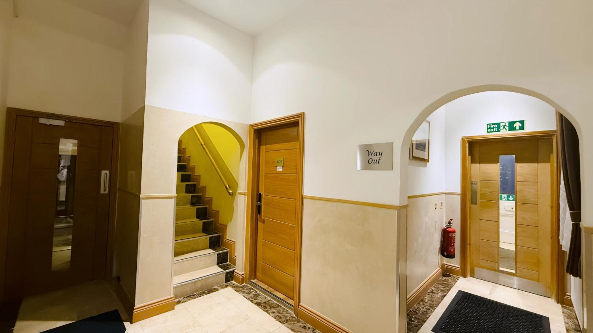 Aparthotel Osborne *
