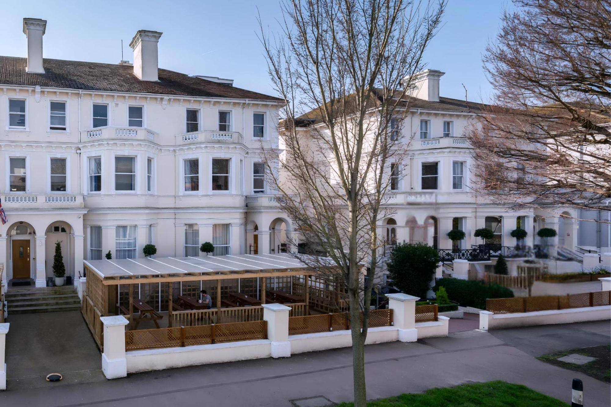 Osborne Aparthotel *