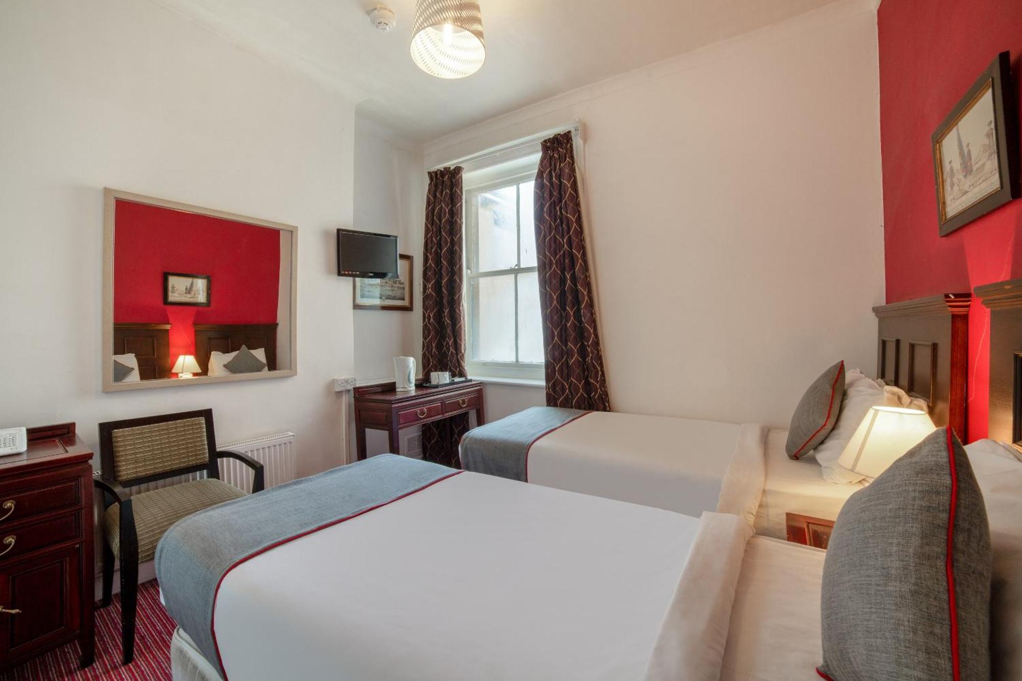 Hotel The