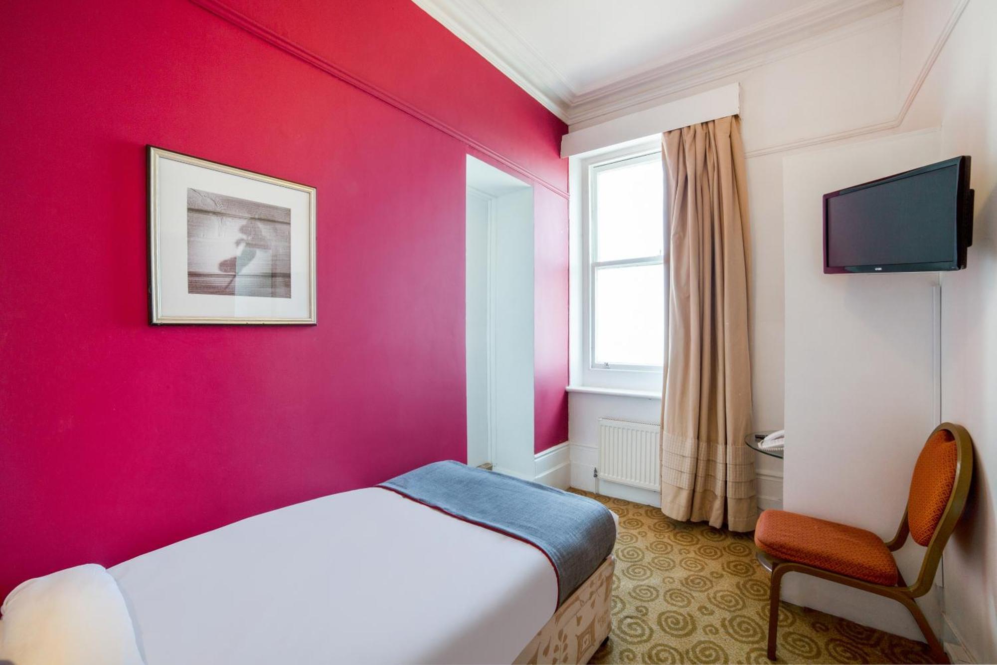The Hotel 3*