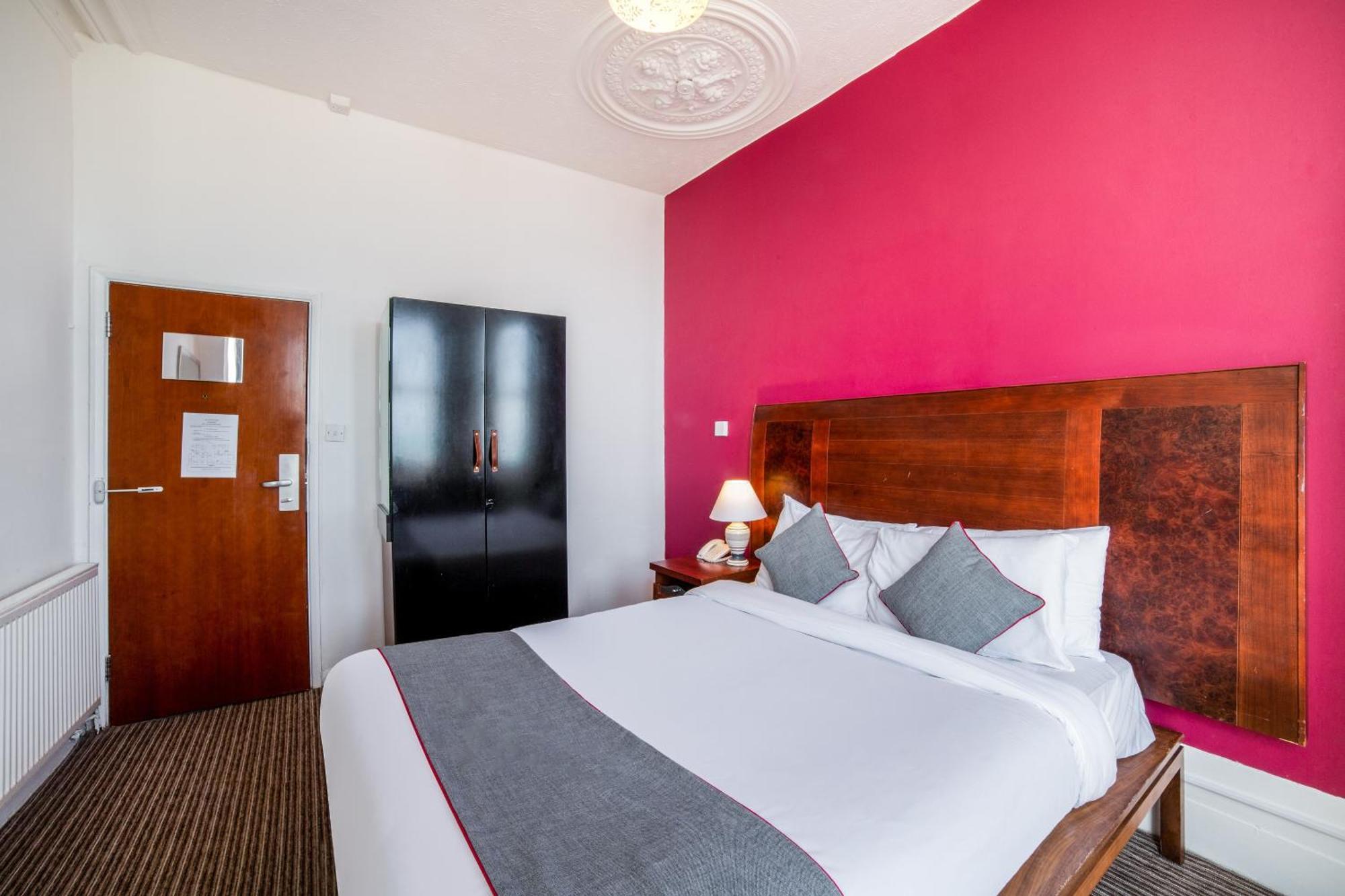 Hotel The