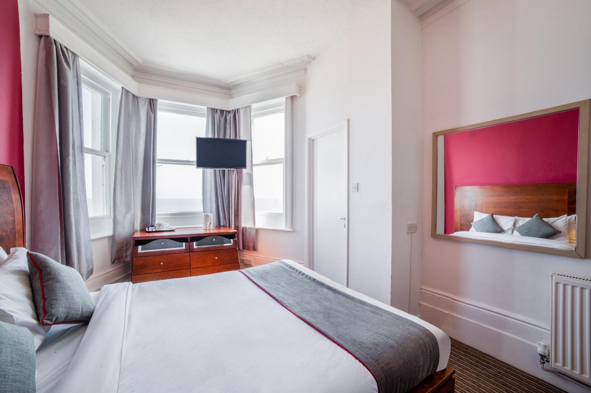 The Hotel 3*