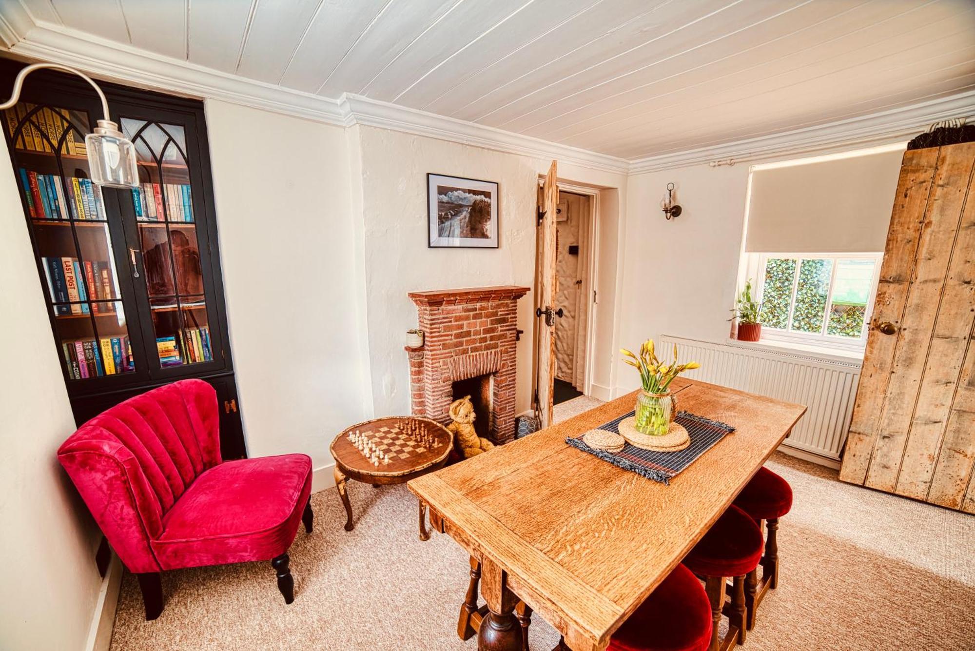 Charming Cottage 5 Min To Beach, Theatres & The South Downs Eastbourne