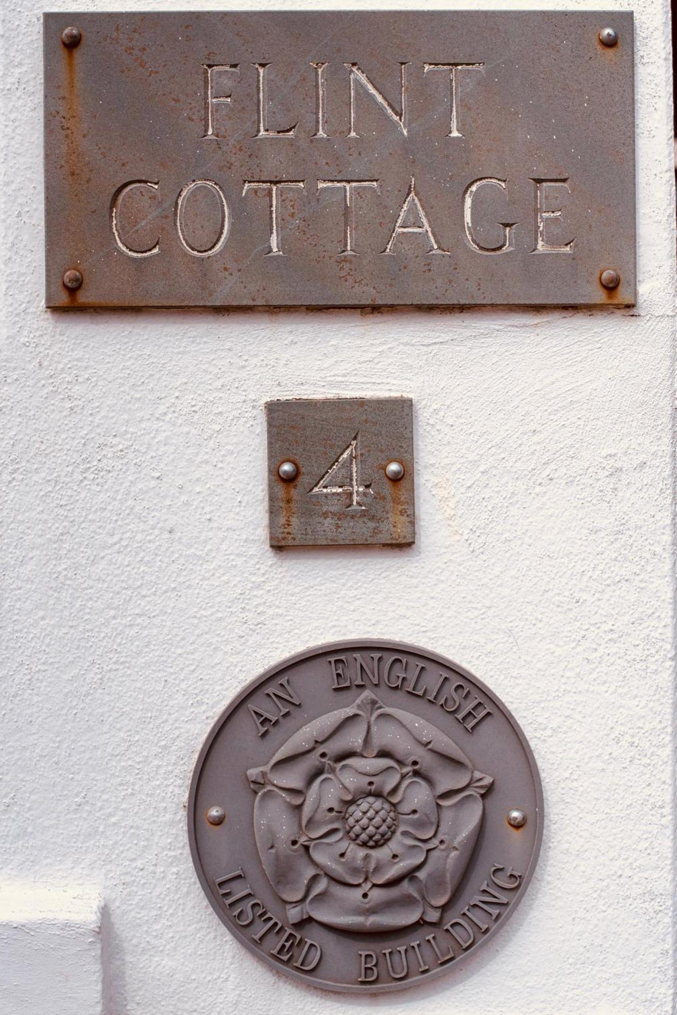 Charming Cottage 5 Min To Beach, Theatres & The South Downs Holiday home *