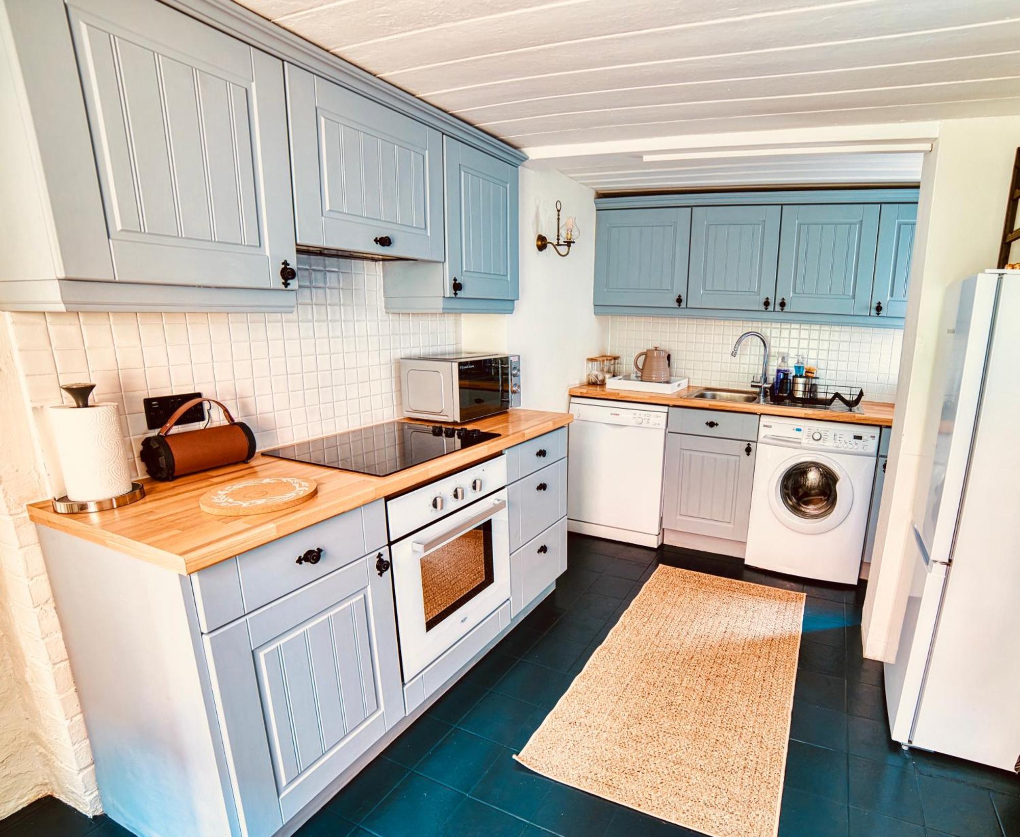 Charming Cottage 5 Min To Beach, Theatres & The South Downs Holiday home