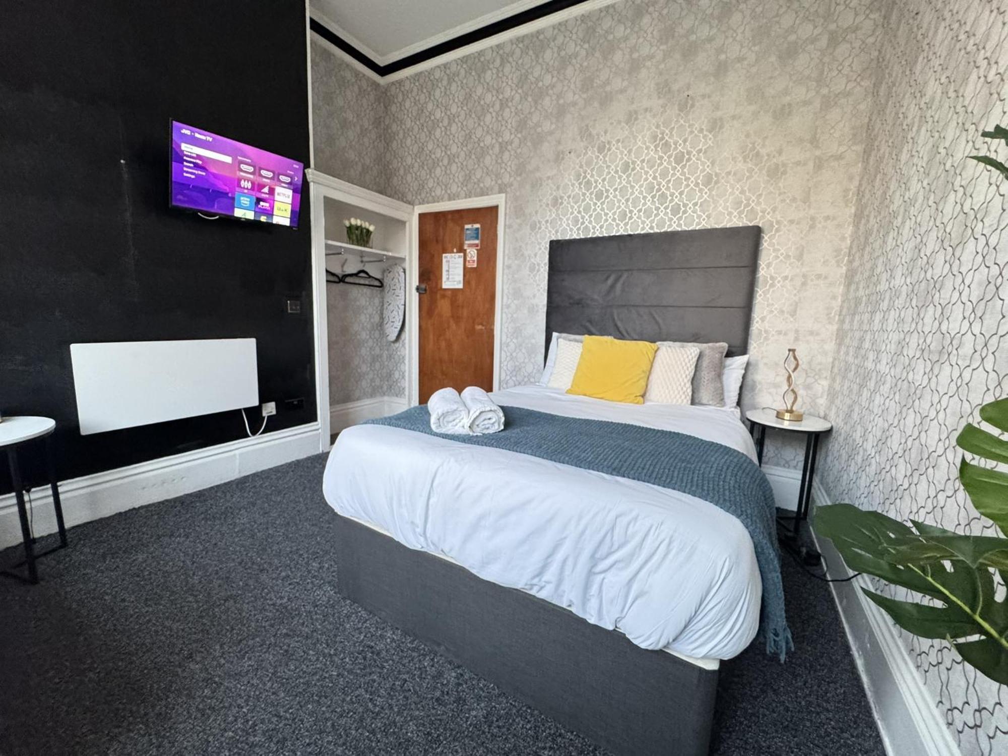 Hotel Marine Parade