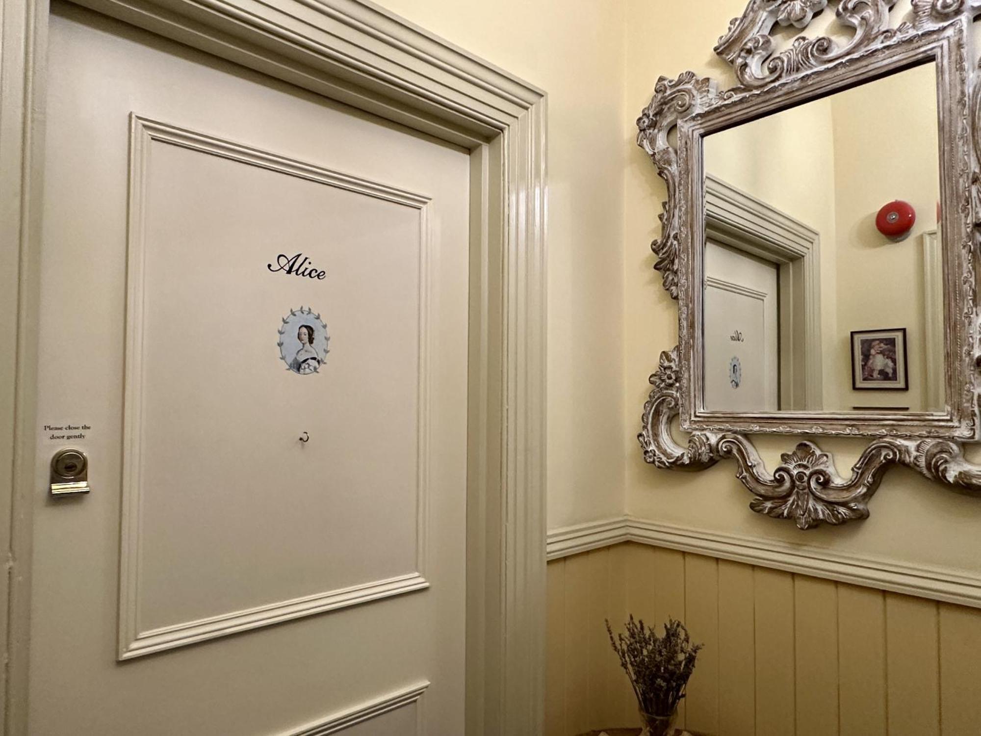 & Victoria Guest house 5*