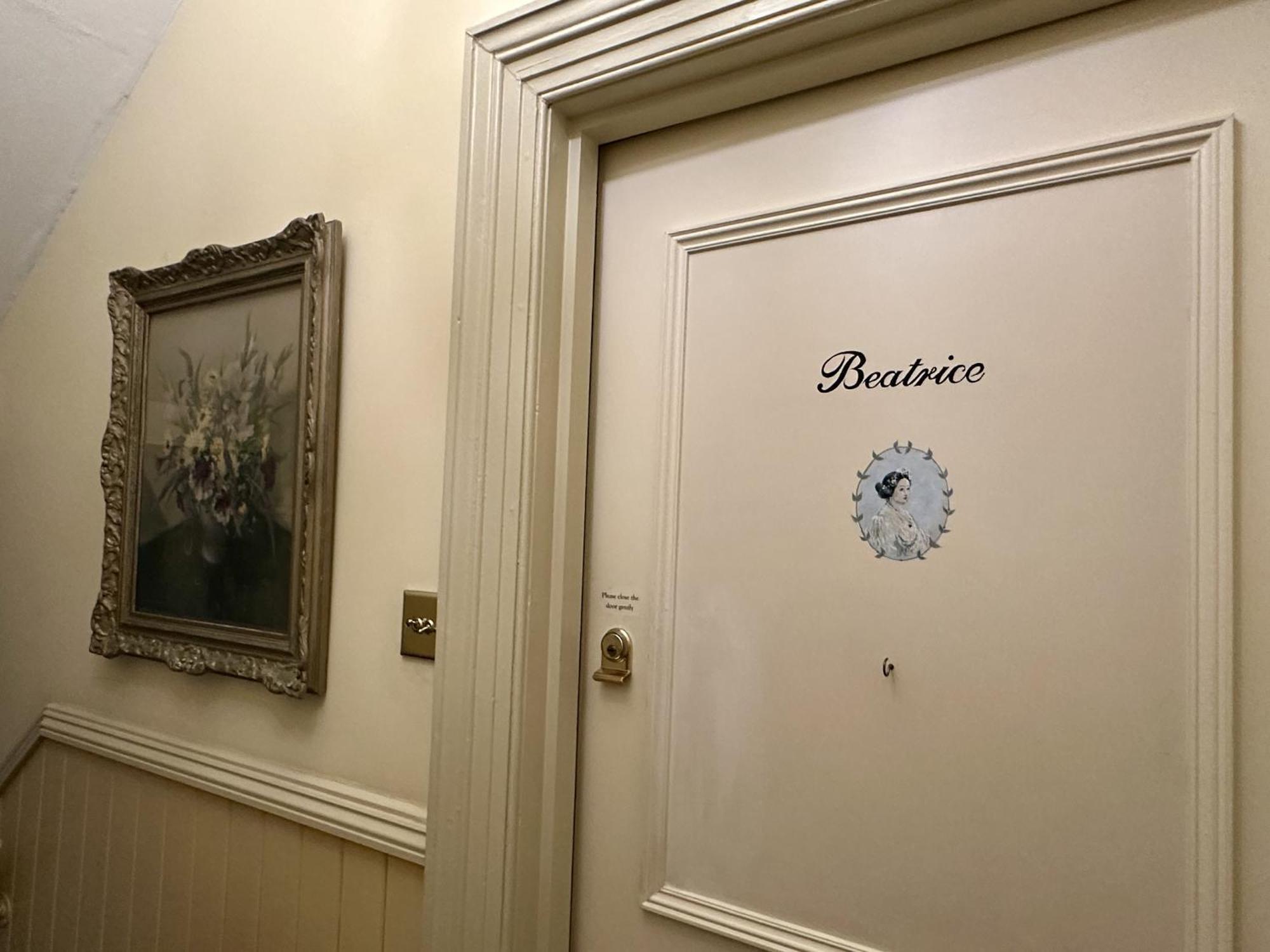 Guest house & Victoria 5*
