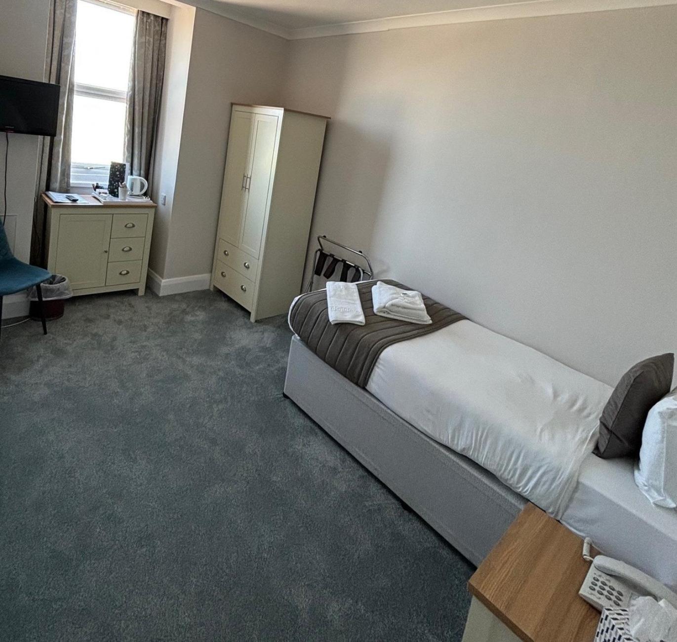 The Cumberland 3* Eastbourne