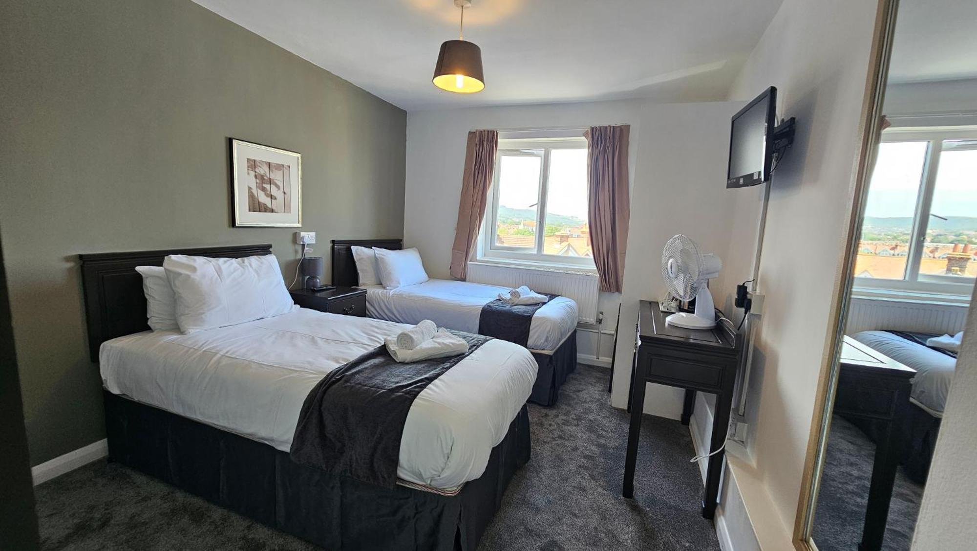 The Hotel 3*