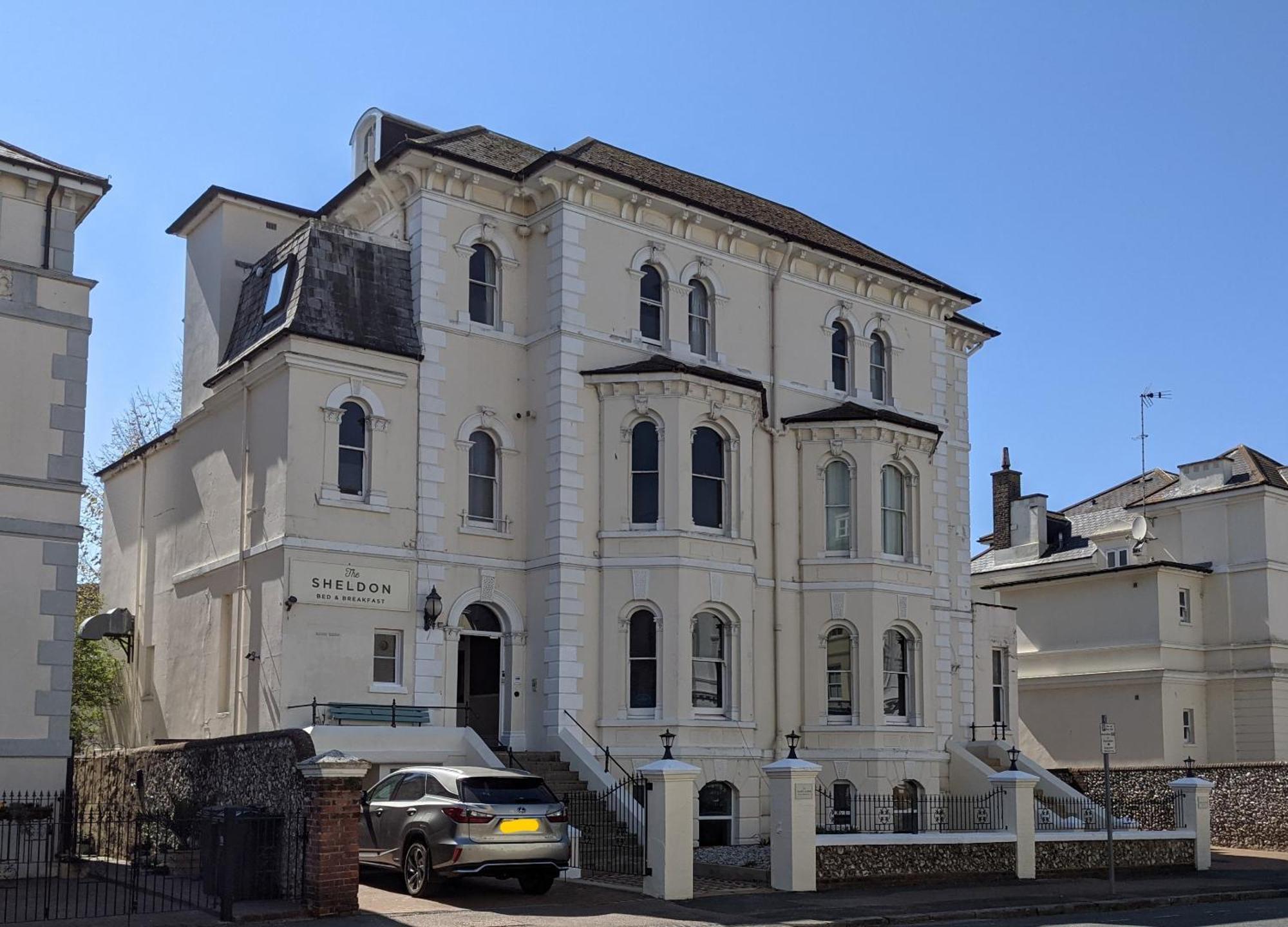 The Sheldon - Free Private Parking Bed & Breakfast Eastbourne