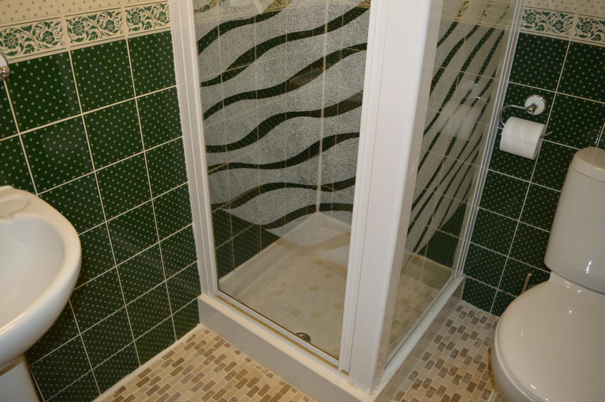 The Sheldon - Free Private Parking Bed & Breakfast 4*
