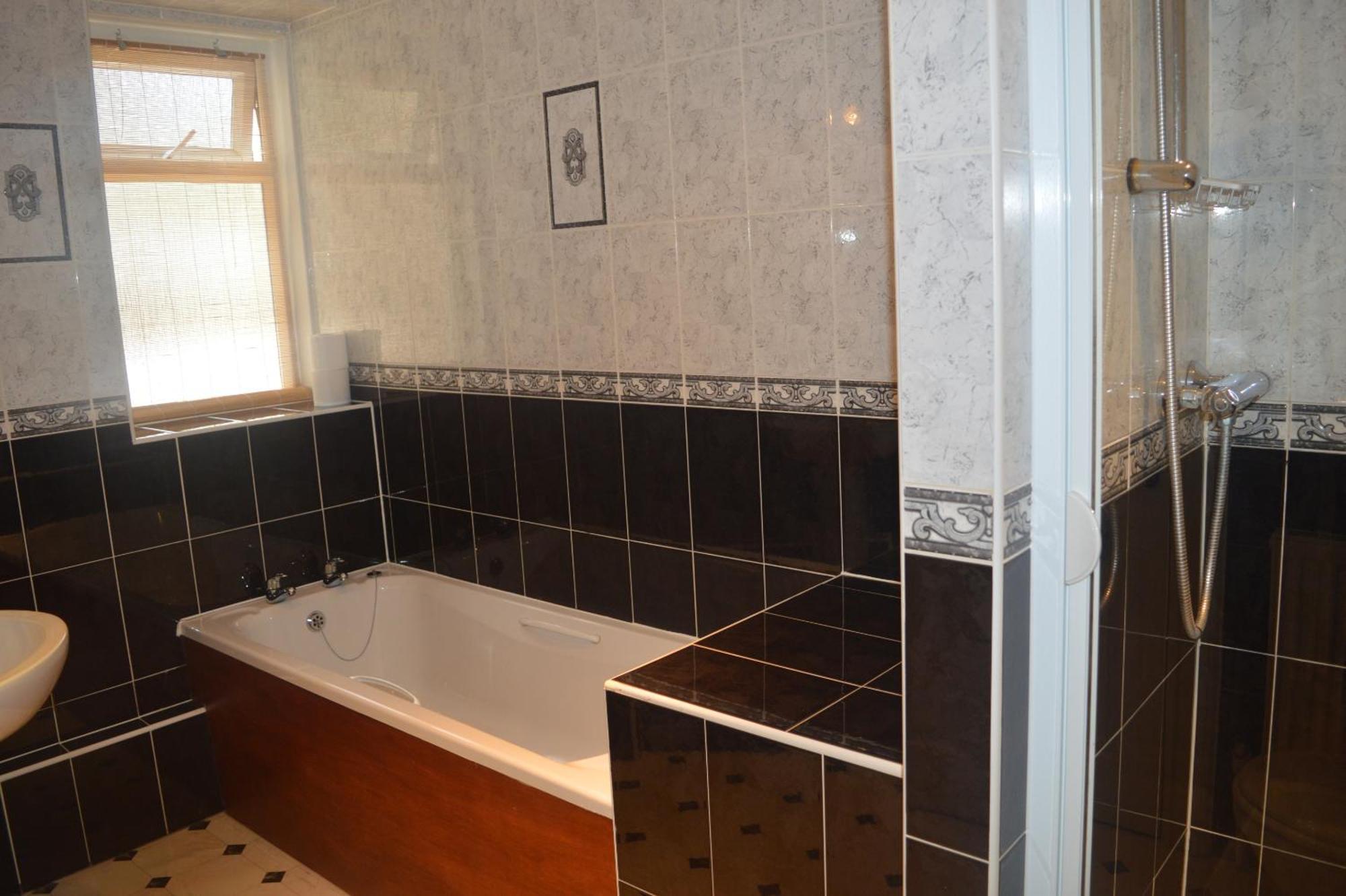 The Sheldon - Free Private Parking Bed & Breakfast 4*