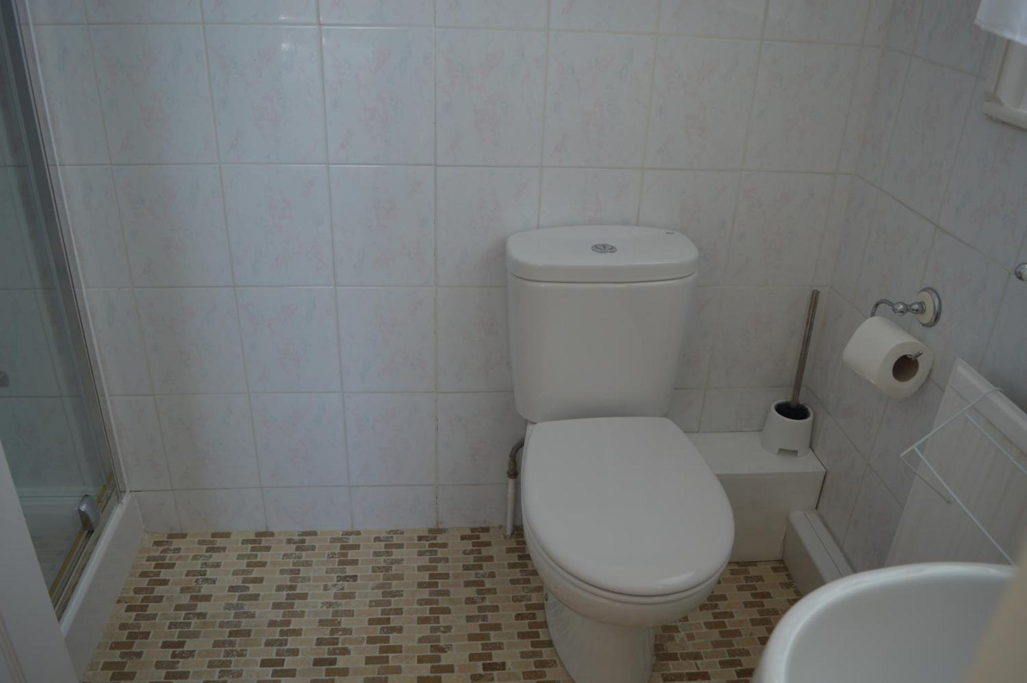 The Sheldon - Free Private Parking Bed & Breakfast 4*