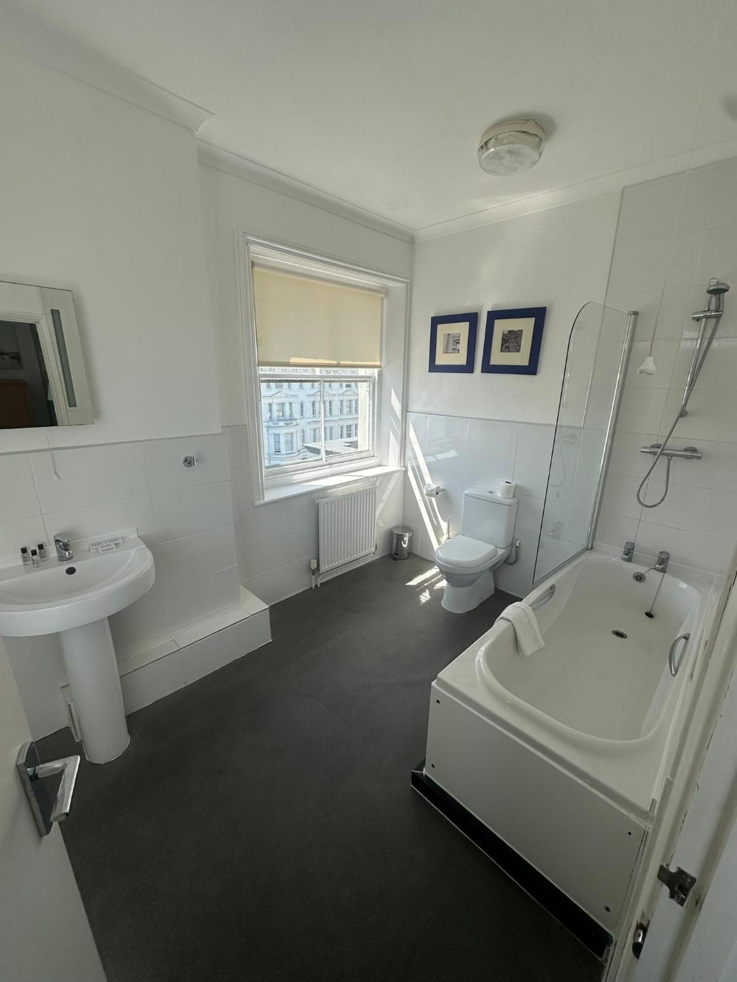 Hotel Oyo West Rocks Townhouse Eastbourne