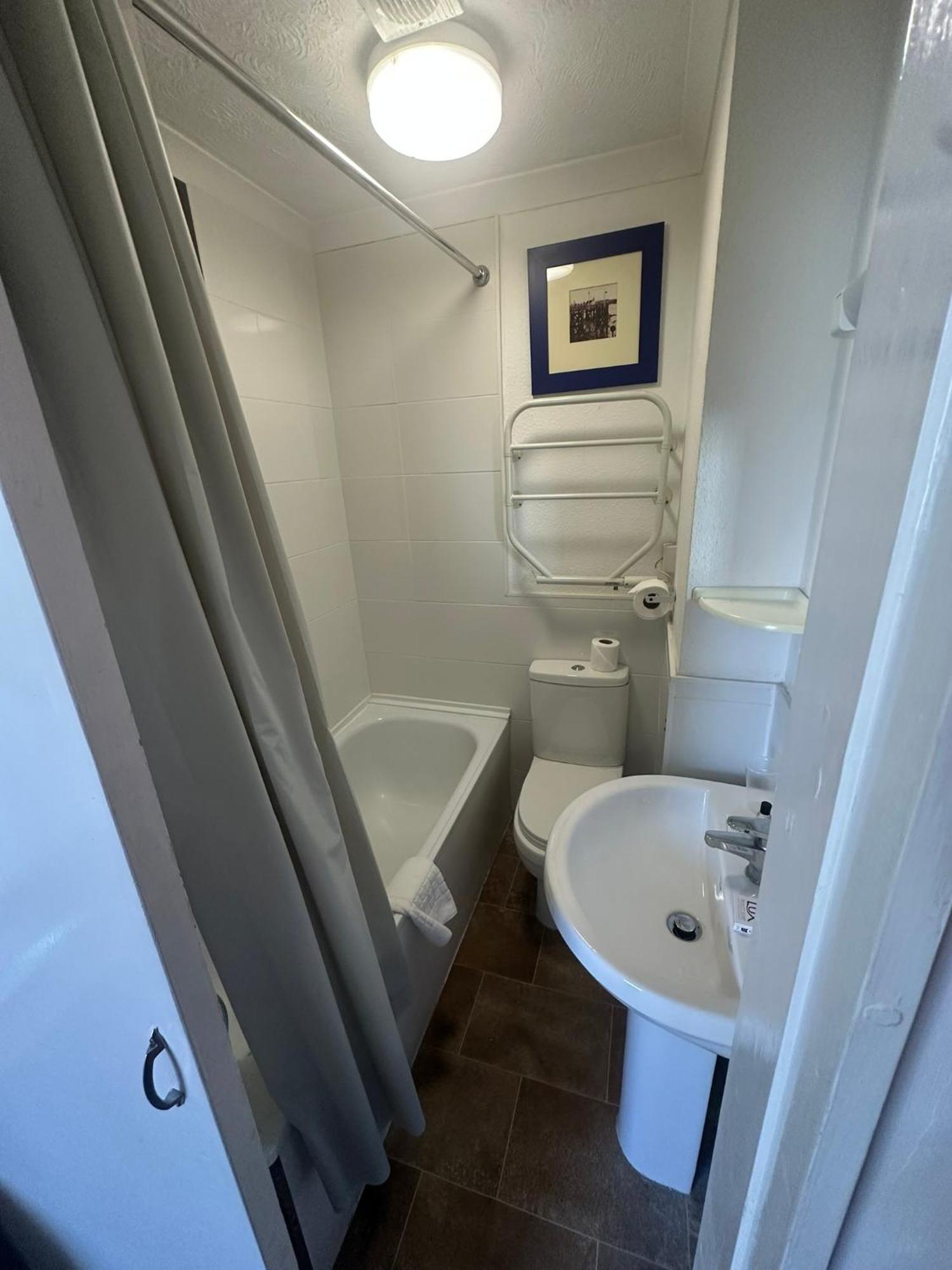 Oyo West Rocks Townhouse 3*