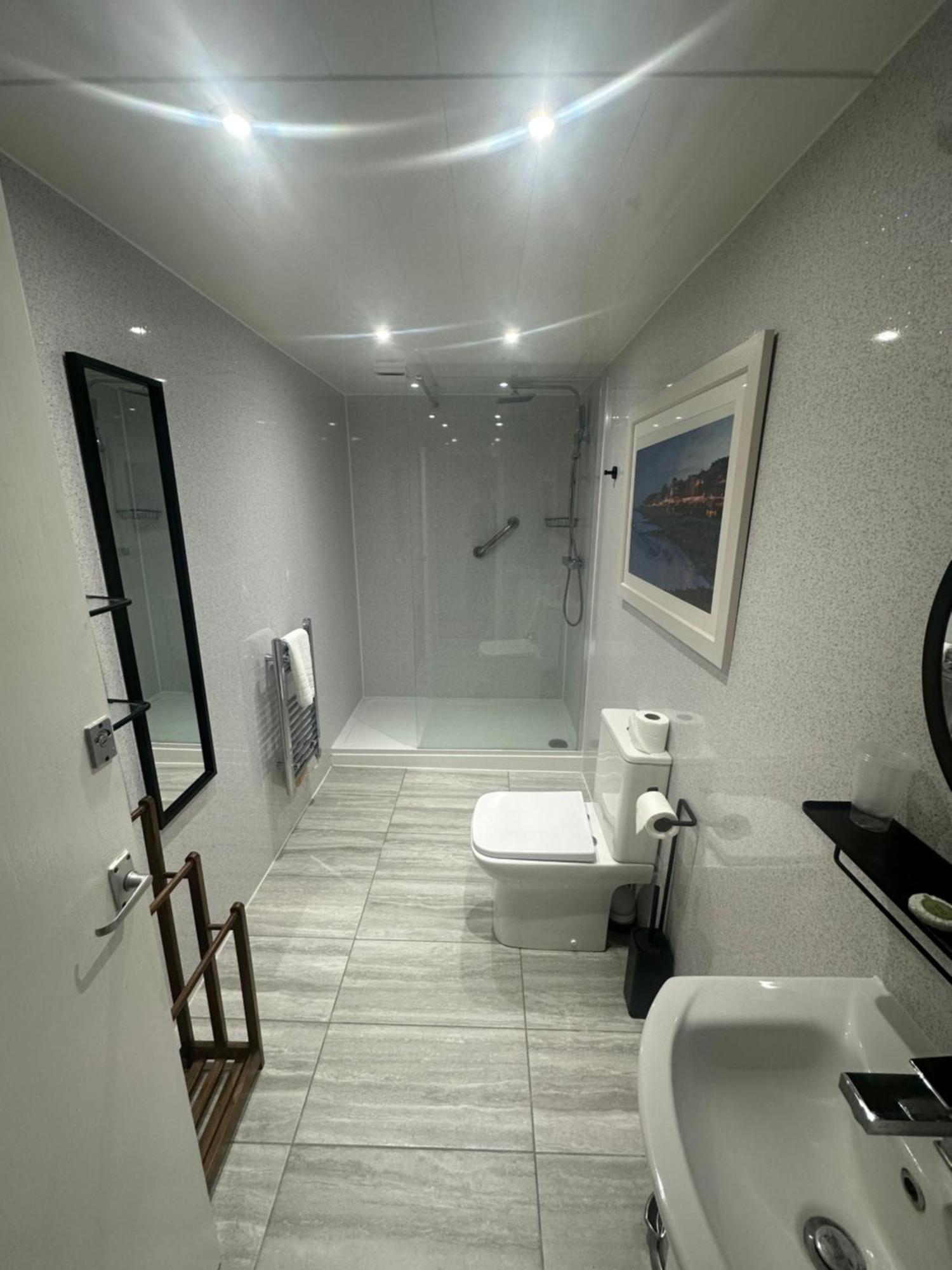 Hotel Oyo West Rocks Townhouse