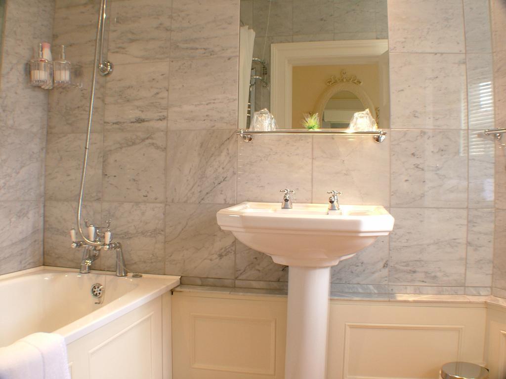 Bed & Breakfast Ocklynge Manor