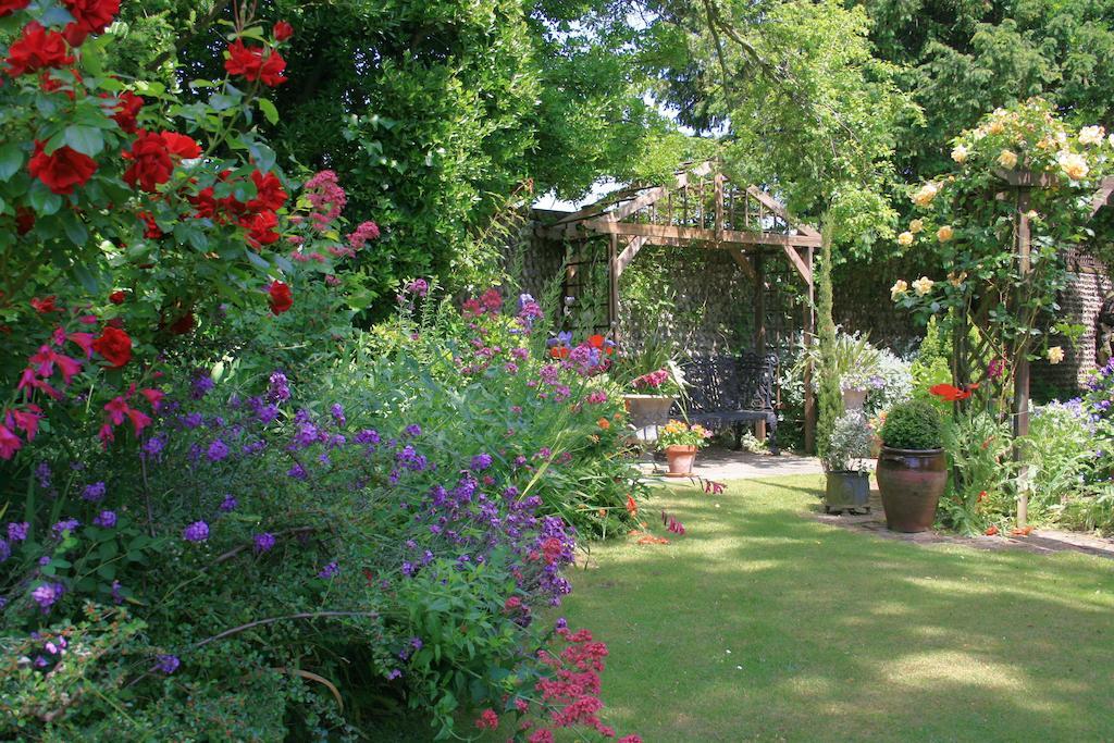 Bed & Breakfast Ocklynge Manor 5*