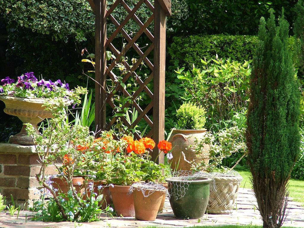 Bed & Breakfast Ocklynge Manor 5*