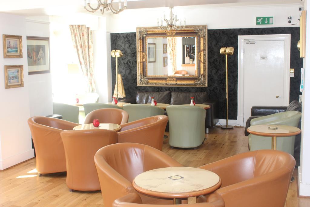 Savoy Court 2*