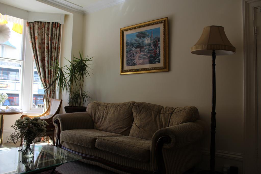 Hotel Savoy Court Eastbourne