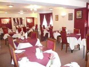 Oyo The Palm Court
