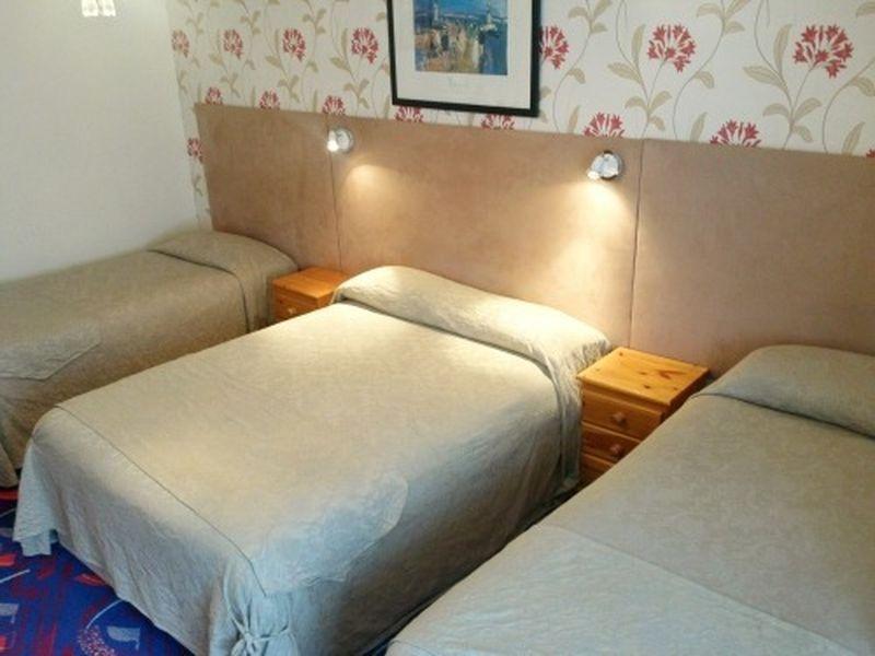 Savoy Court Hotel 2*