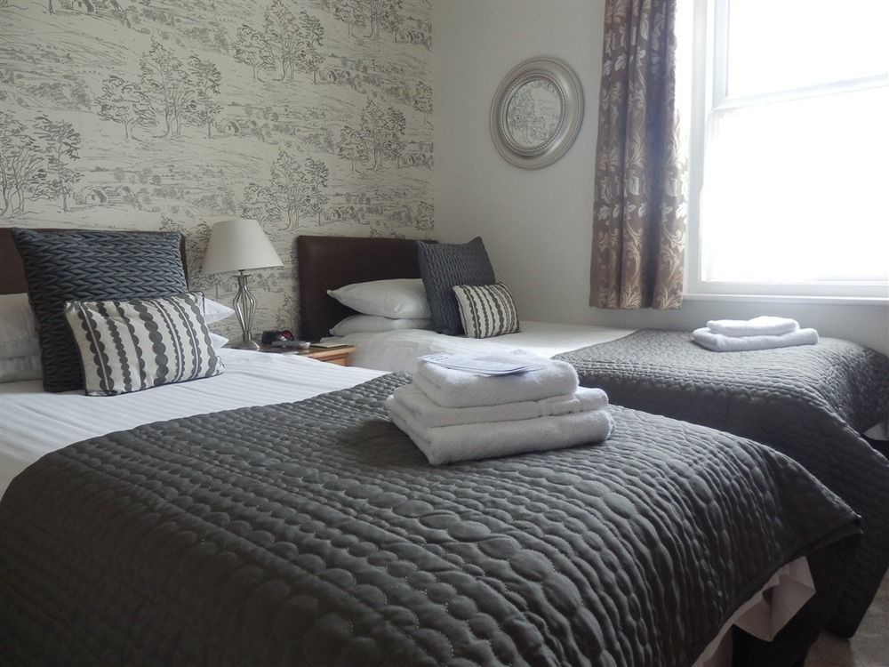 Boyne House 5* Eastbourne