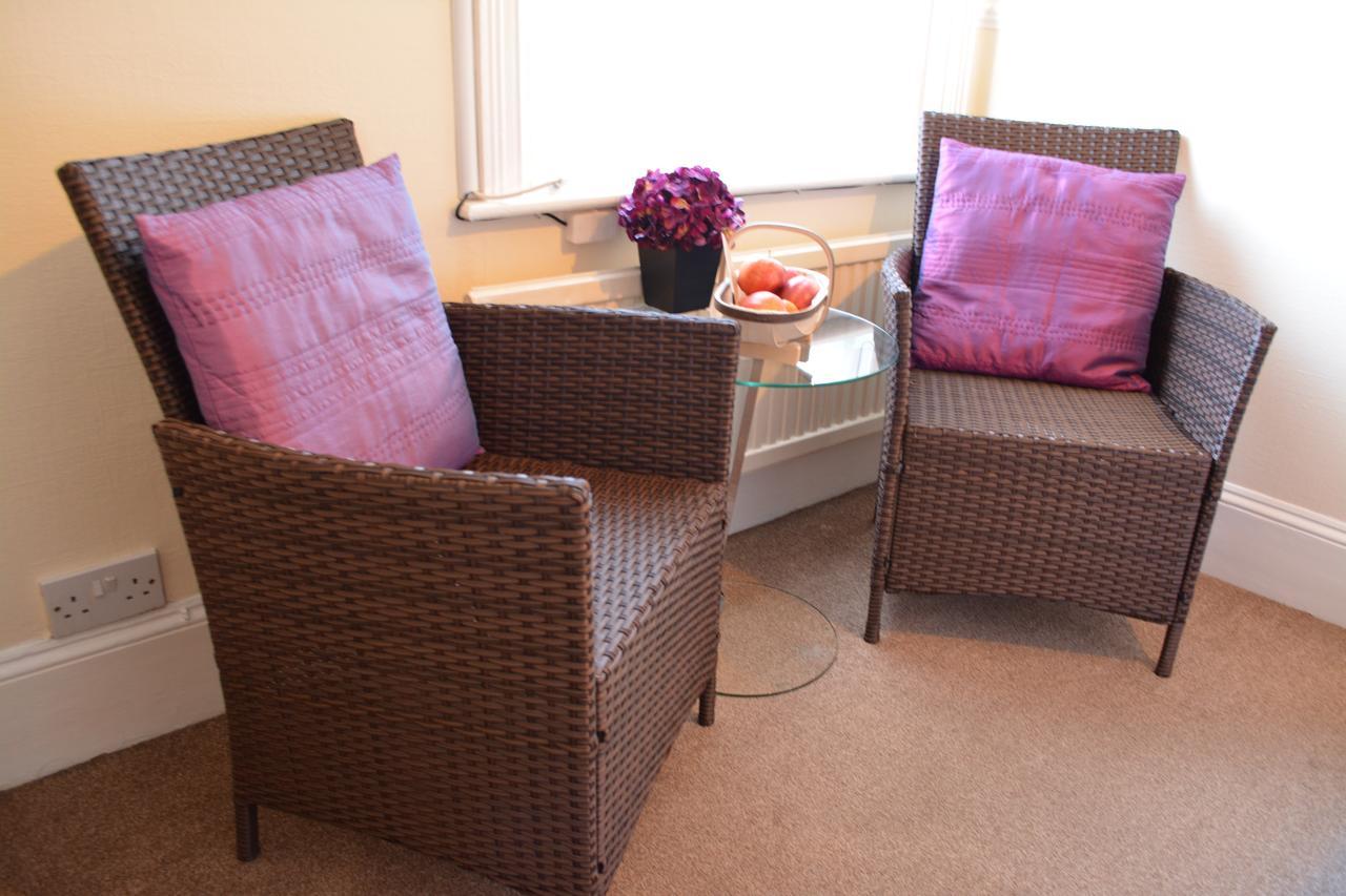 Loriston Apartment