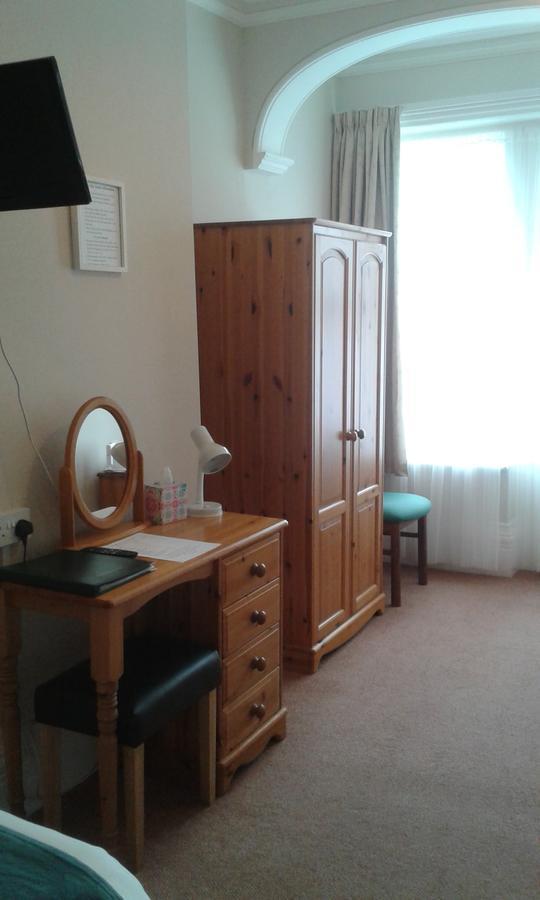 Bed & Breakfast By The Sea 3*