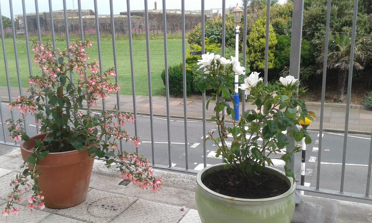 By The Sea Bed & Breakfast 3*