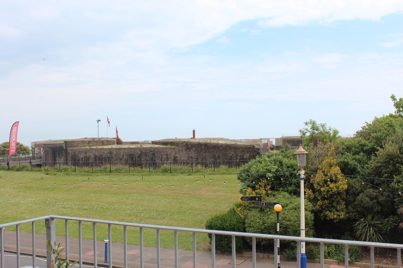 By The Sea Bed & Breakfast Eastbourne