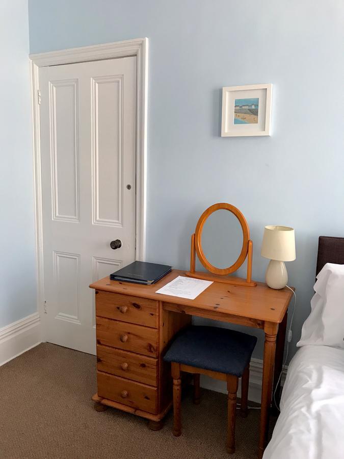 Bed & Breakfast By The Sea Eastbourne