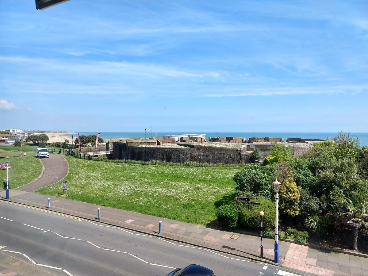 By The Sea 3* Eastbourne