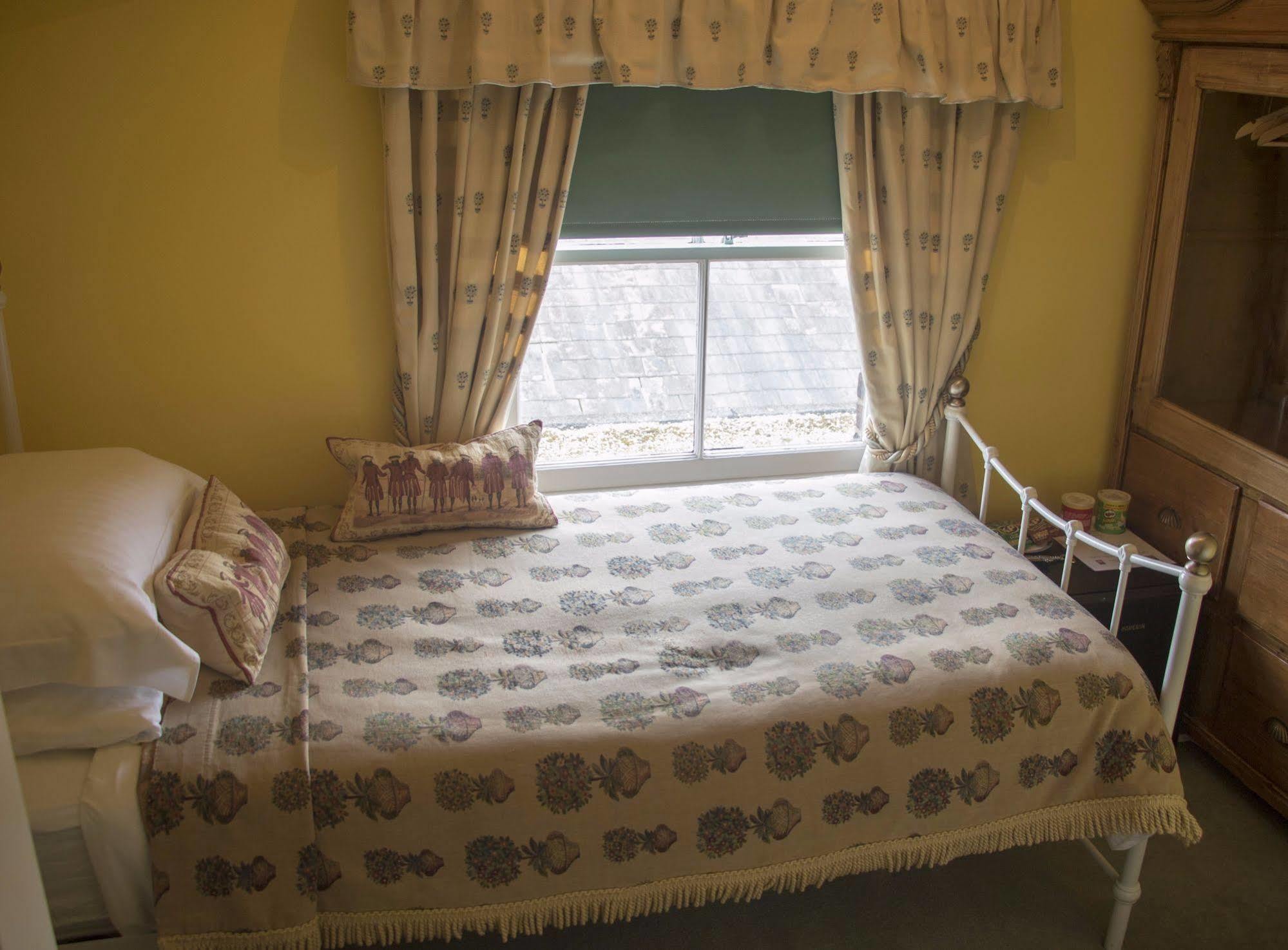 & Victoria Guest house