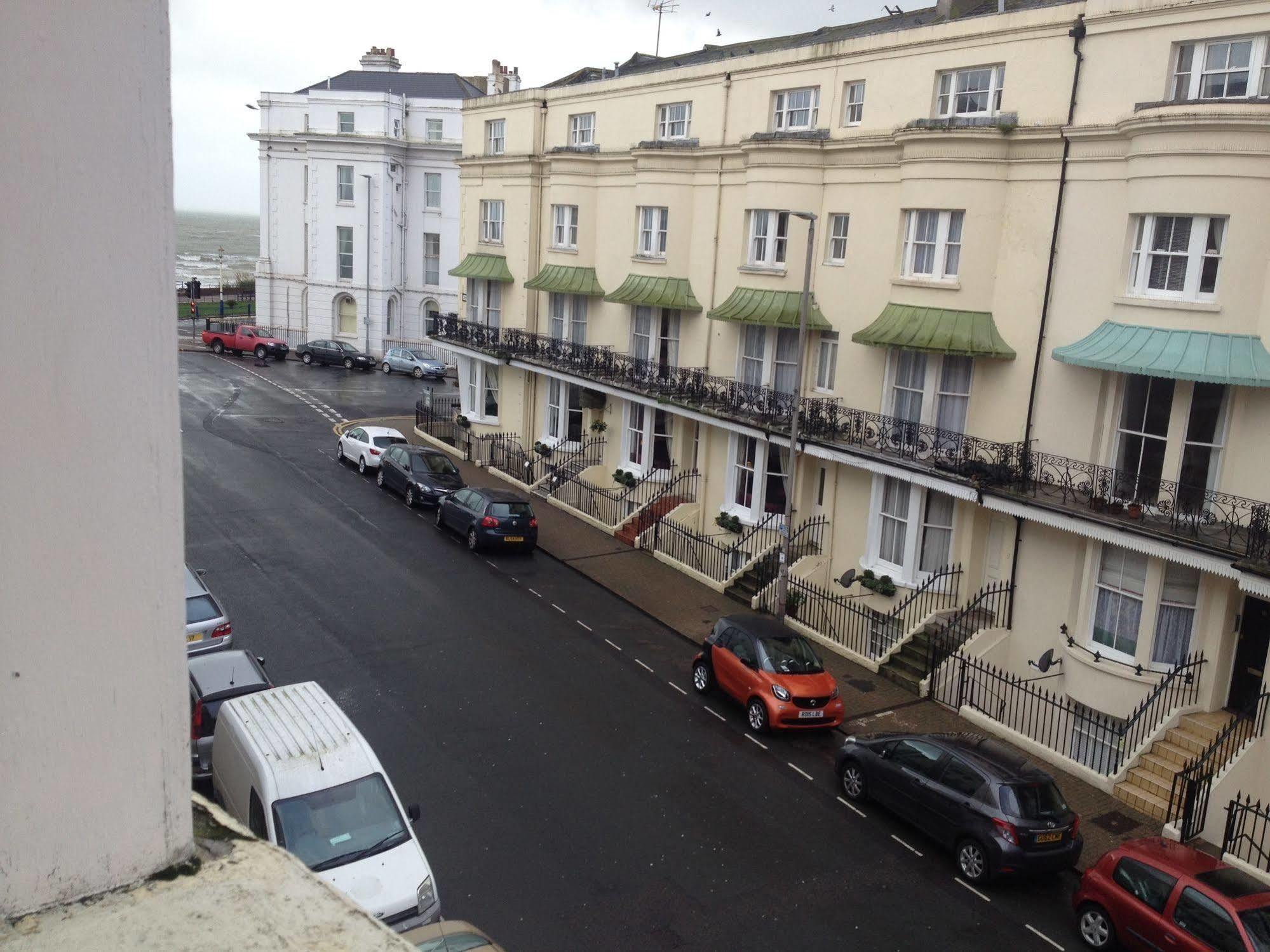 Savoy Court 2* Eastbourne