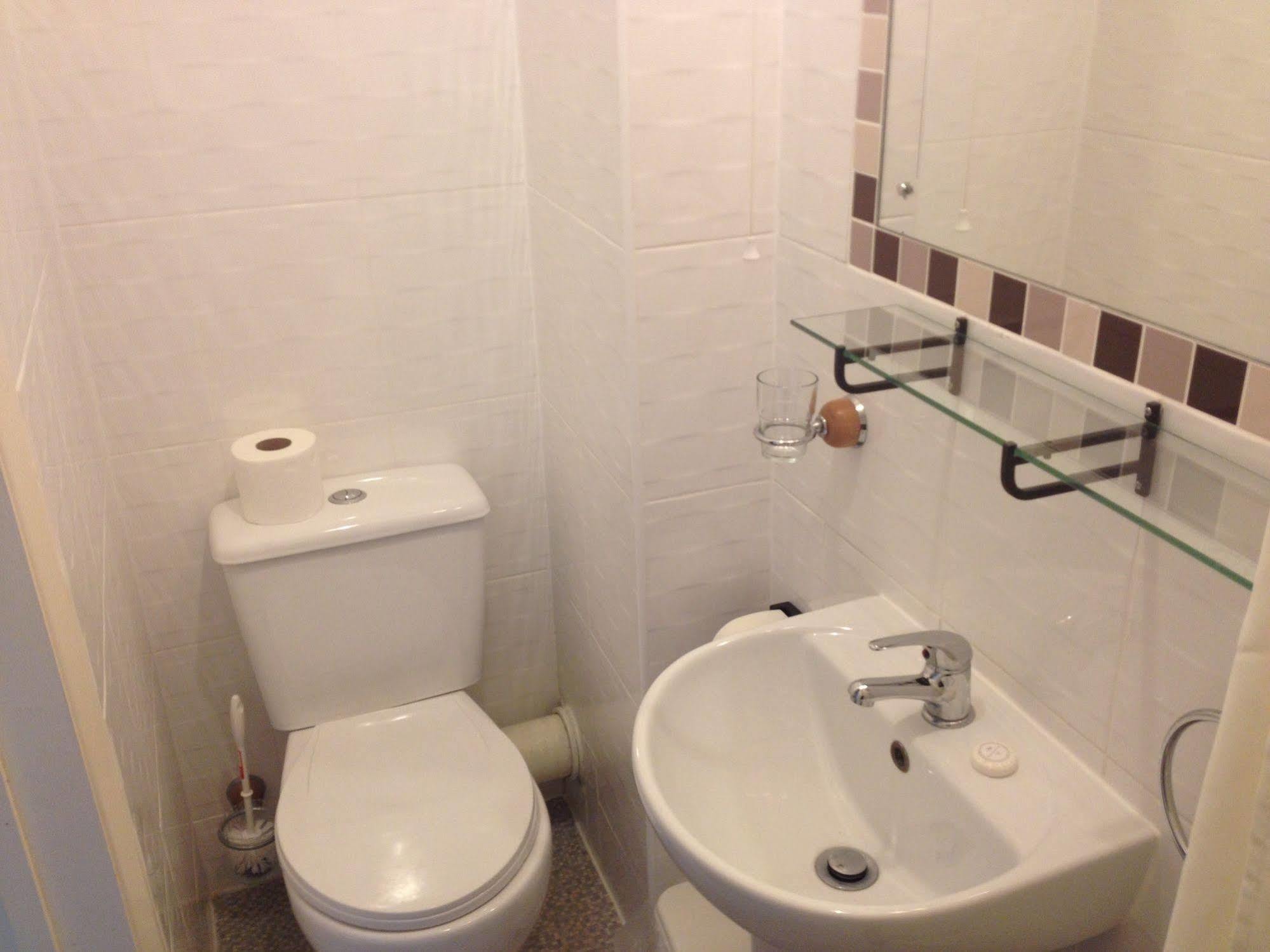 Savoy Court 2*