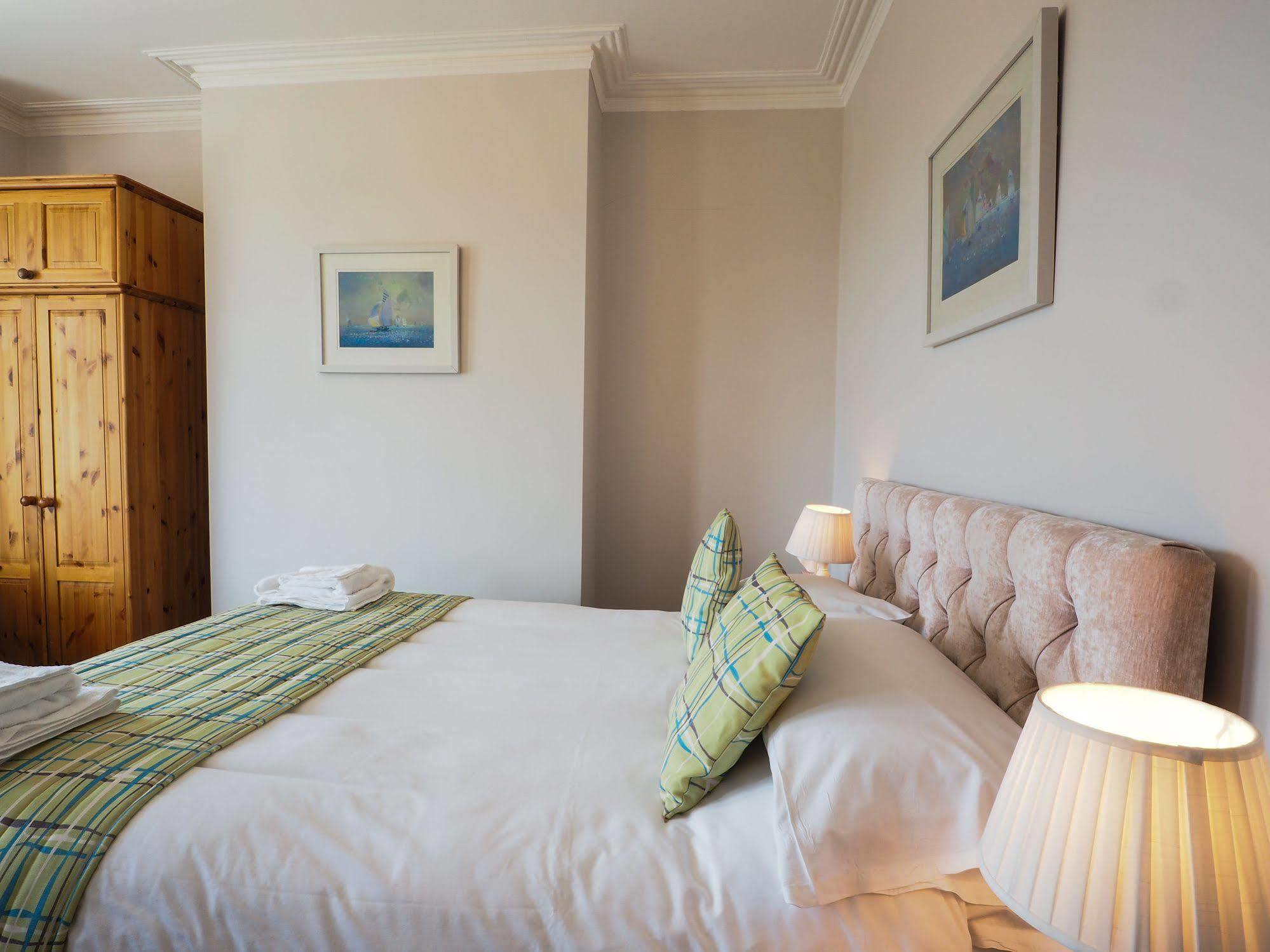 By The Sea Bed & Breakfast