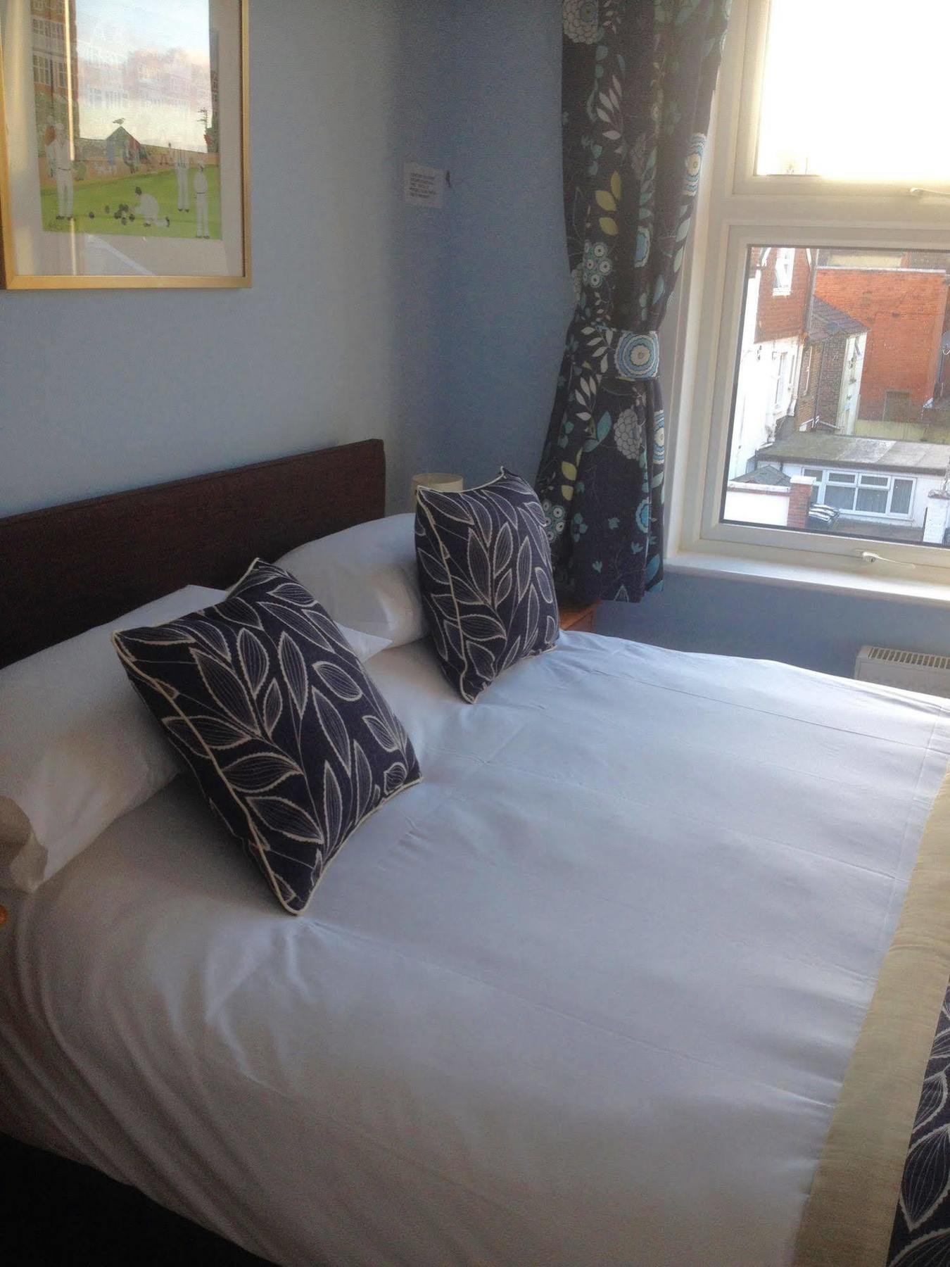 By The Sea Bed & Breakfast 3*
