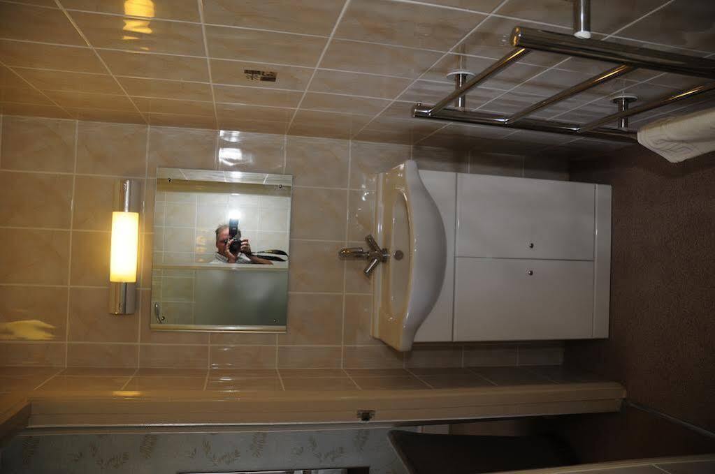 Devonia Express Guest house